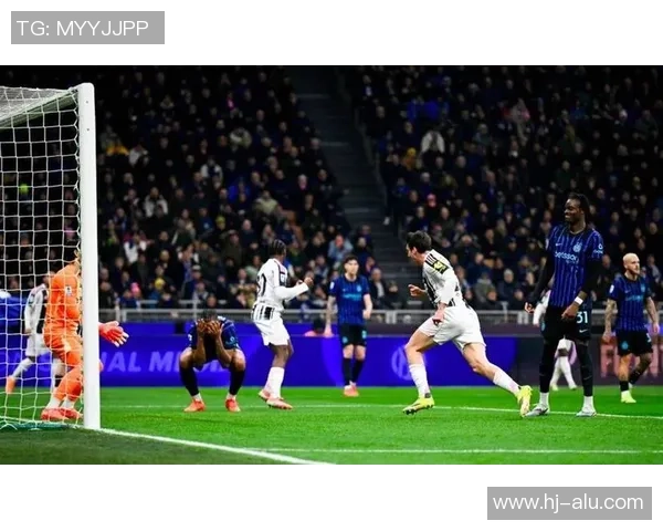 英超激战AC米兰狂胜尤文图斯乌龙球引发全场狂欢 英超激战AC米兰狂胜尤文图斯乌龙球引发全场狂欢